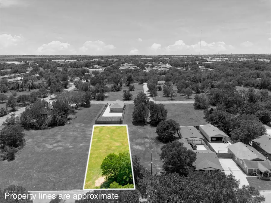 2825 S 7th Street, Waco, TX 76706 - #2