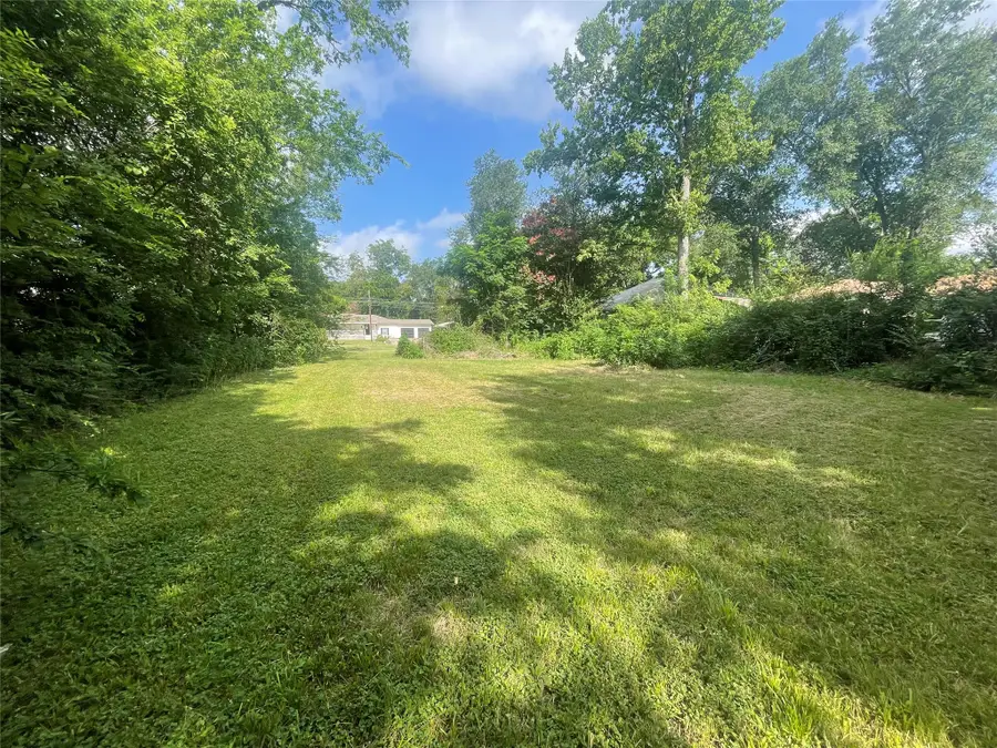 404 Texas Street, Sulphur Springs, TX 75482 - #3