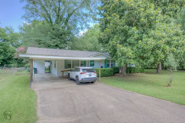 311 Greenwood Street, Mooringsport, LA 71060