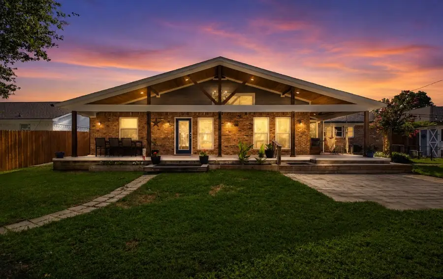 2116 Stonegate Drive N, Bedford, TX 76021 - #2