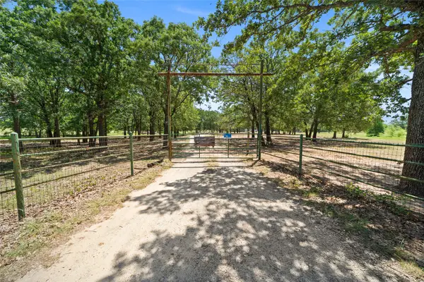 14643 County Road 4060, Scurry, TX 75158