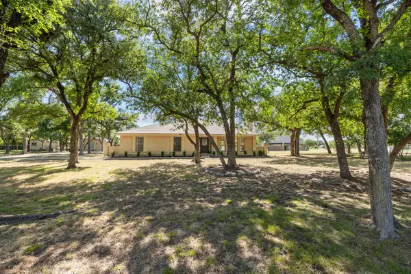 800 Kings Gate Road, Willow Park, TX 76087