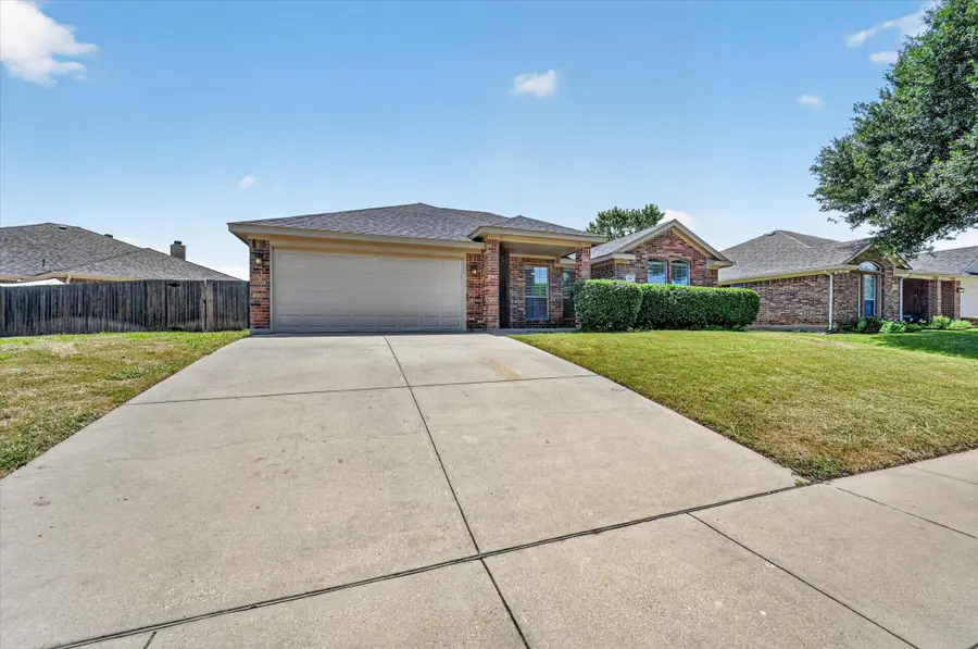 431 Nutmeg, Burleson, TX 76028 - #2