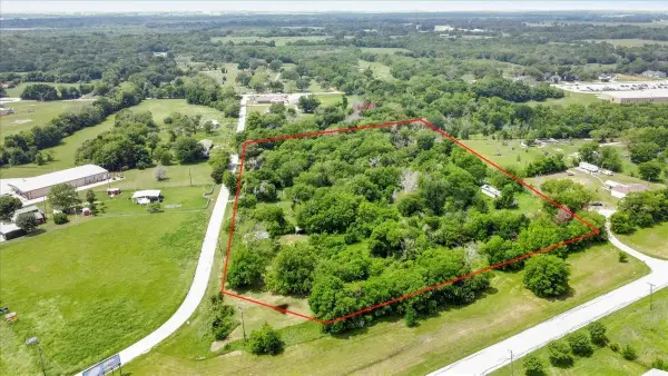 107 N Commerce Street, Kemp, TX 75143