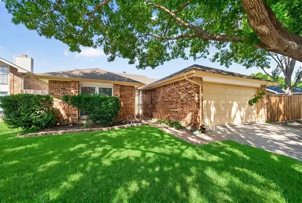 5310 Pocassett Drive, Arlington, TX 76018