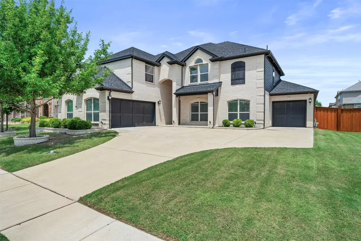 2696 Bonita Drive, Grand Prairie, TX 75054 - #1