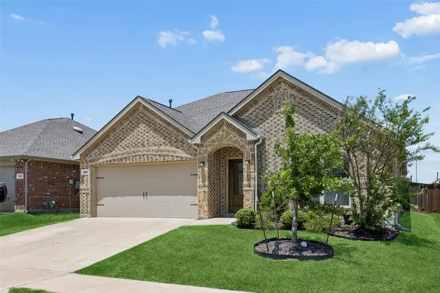 9105 Silver Dollar Drive, Fort Worth, TX 76131 - #2
