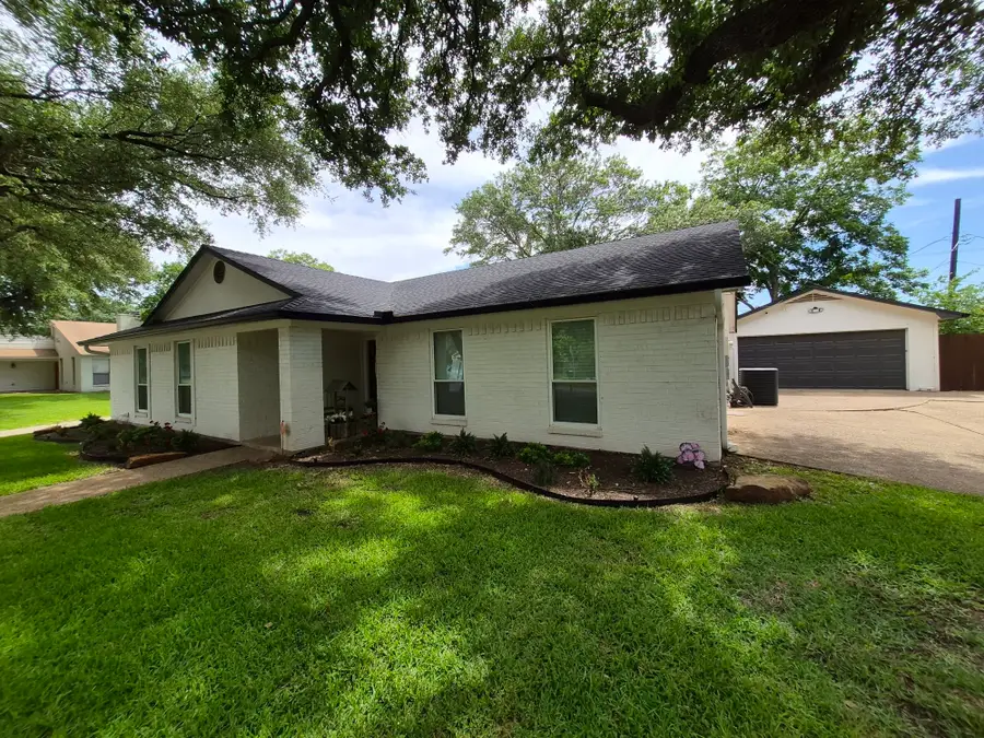 405 W Lindenwood Lane, Hewitt, TX 76643 - #2