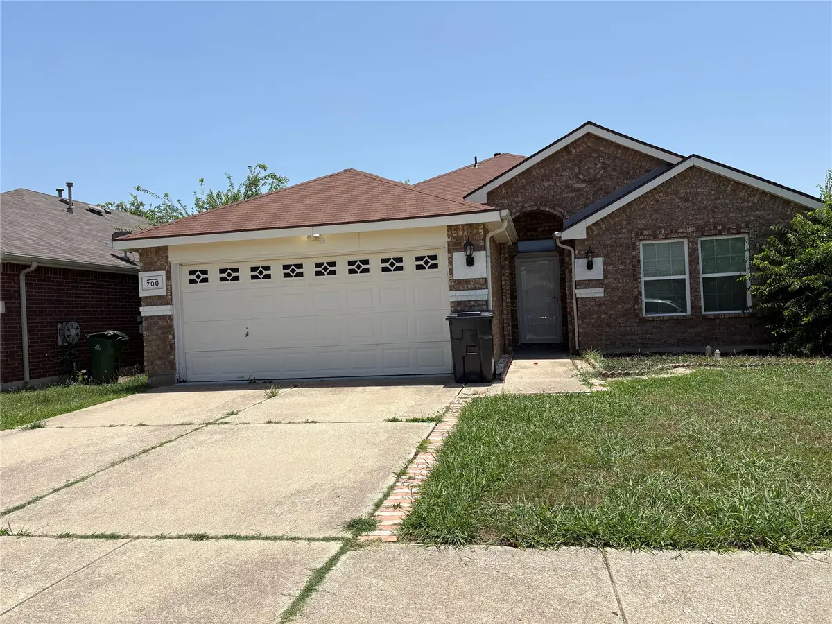 700 Stonedale Drive, Arlington, TX 76002 - #1