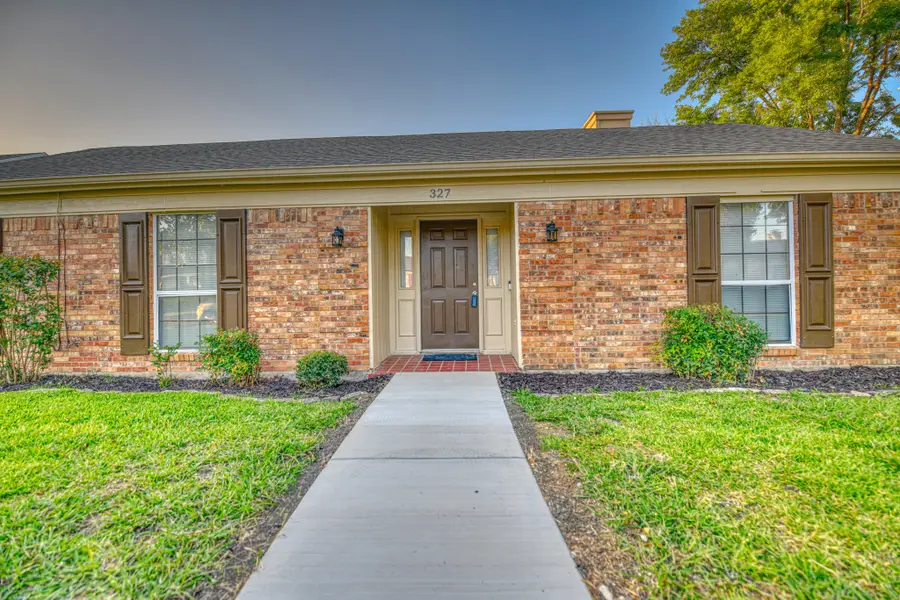 327 Southerland Avenue, Mesquite, TX 75150 - #2