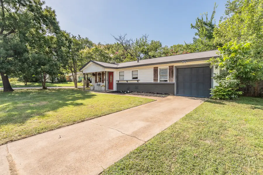 1904 Friar Tuck Drive, Arlington, TX 76013 - #2