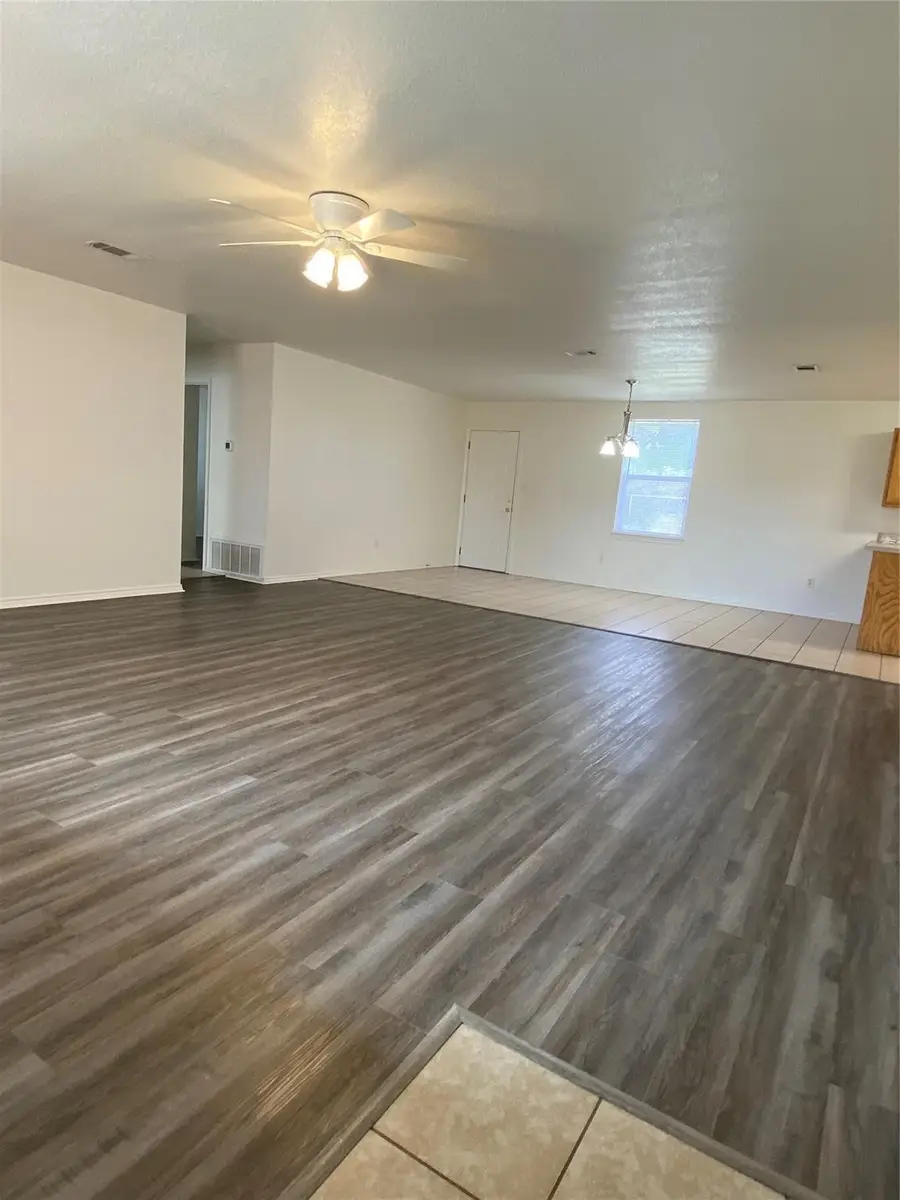 4406 Bobbie Ann Drive, Granbury, TX 76049 - #2