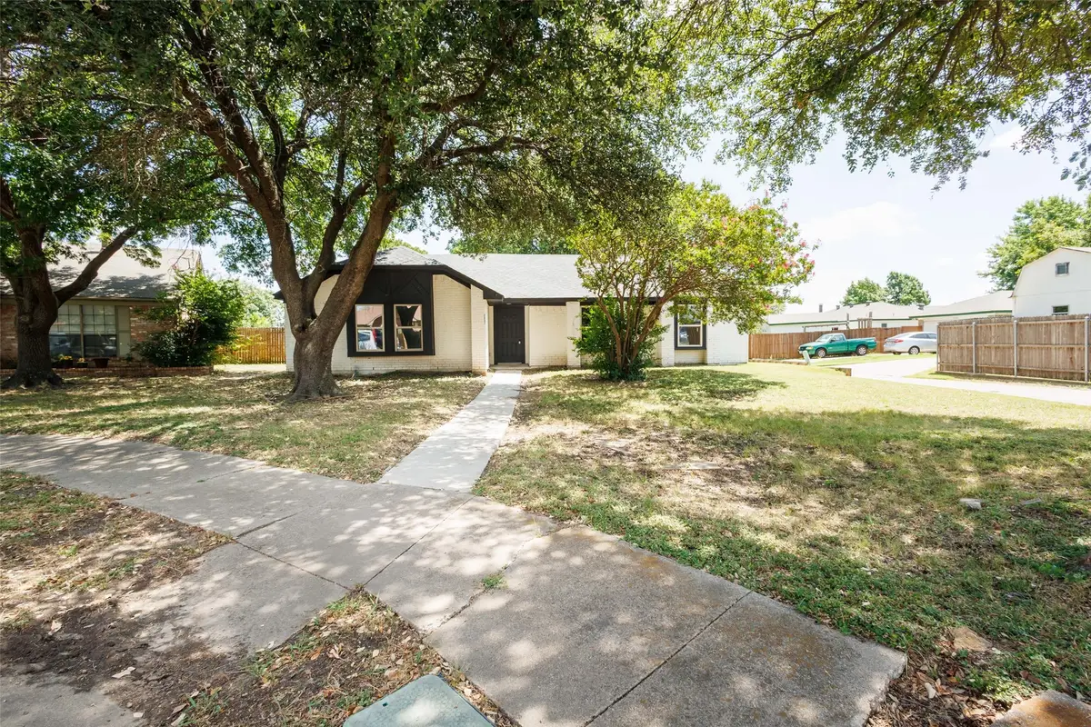 2437 Trenton Circle, Mesquite, TX 75150 - #1