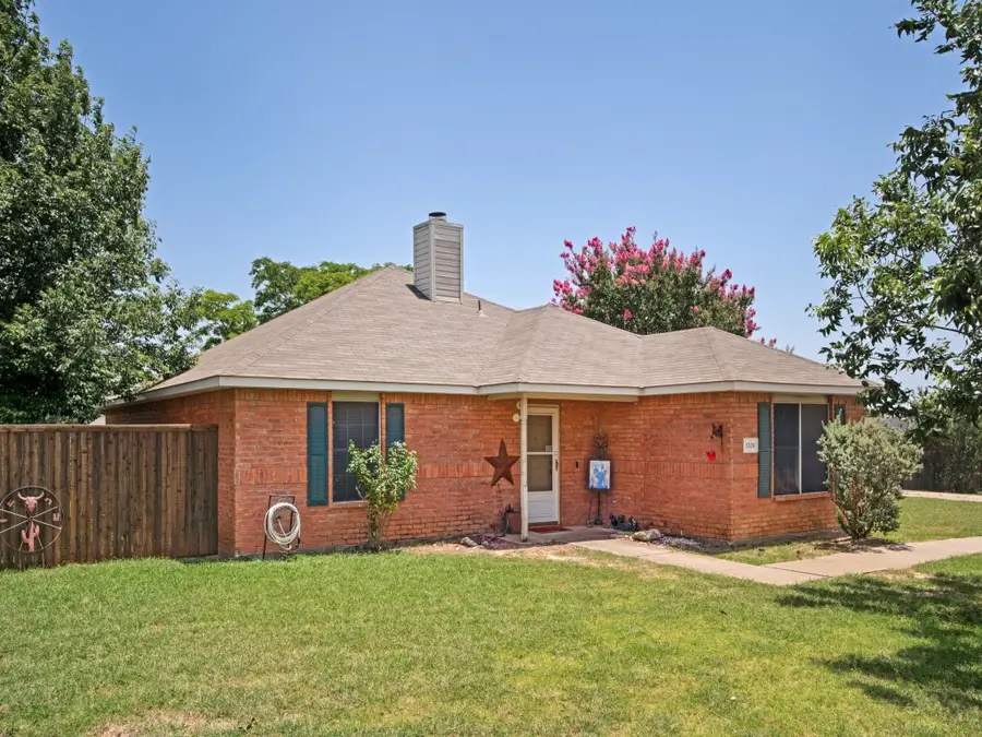 1036 Summit Drive, Justin, TX 76247 - #2