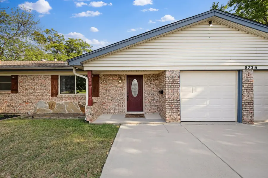 6736 Corona Drive, North Richland Hills, TX 76180 - #2