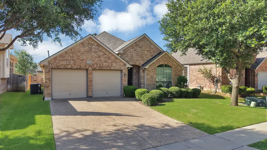 2743 Waterway Drive, Grand Prairie, TX 75054 - #2