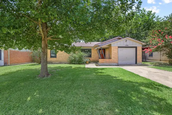 1704 W Birge Street, Sherman, TX 75092