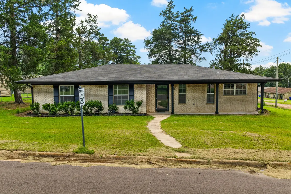 607 W Campbell Road, Linden, TX 75563 - #1