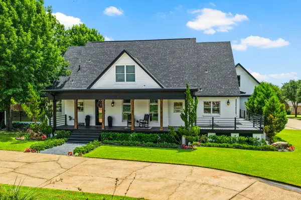 507 Greenhill Park Avenue, Mt Pleasant, TX 75455