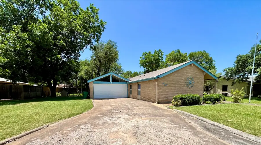 416 Jones Street, Hamilton, TX 76531 - #3