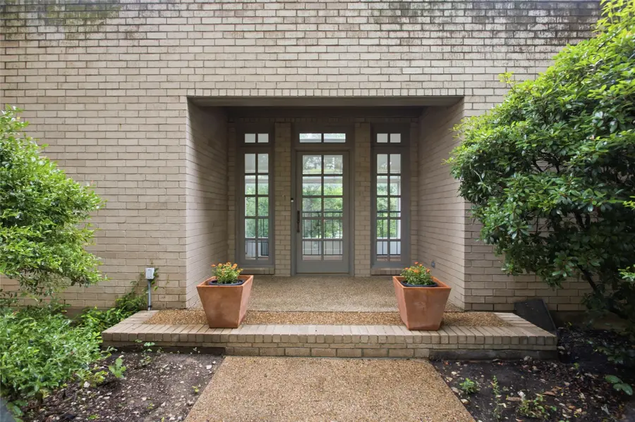 1111 Pebble Creek Road, Fort Worth, TX 76107 - #2