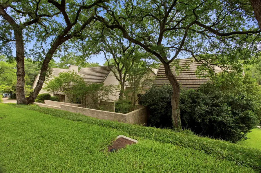 1111 Pebble Creek Road, Fort Worth, TX 76107 - #3