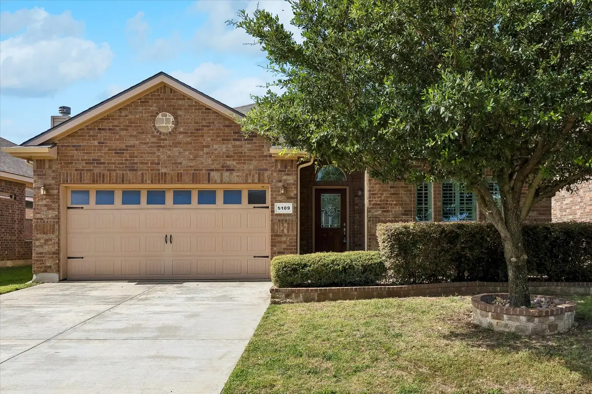 5109 Carnoustie Trail, Arlington, TX 76001 - #1