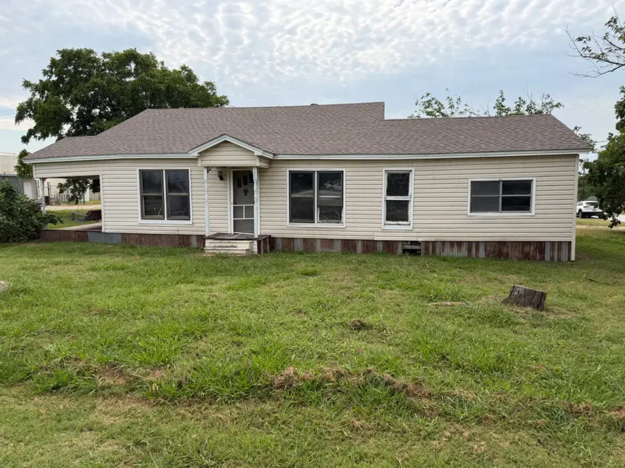 120 S Kennedy Street, Penelope, TX 76676 - #2