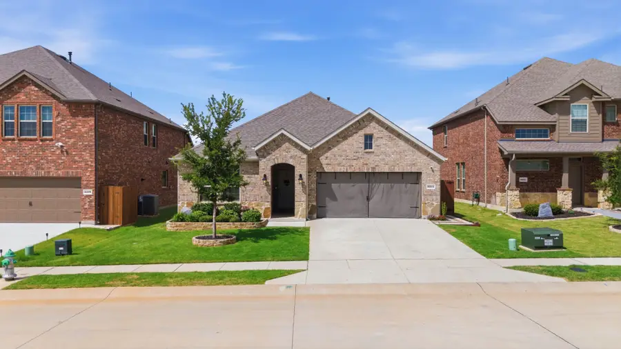 3223 Hunters Glen Drive, Aubrey, TX 76227 - #2