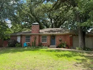 1906 E Beverly Drive, Corsicana, TX 75110 - #1