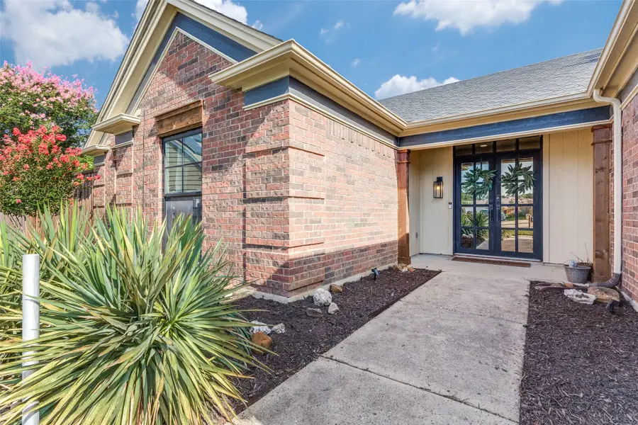 7609 Greenleaf Court, North Richland Hills, TX 76182 - #2
