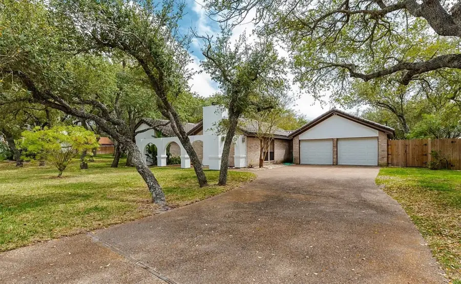3111 Traylor Boulevard, Rockport, TX 78382 - #2
