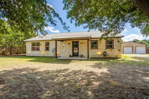 816 Alan Drive, Burleson, TX 76028