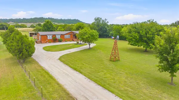 2914 Oak Court, Granbury, TX 76048