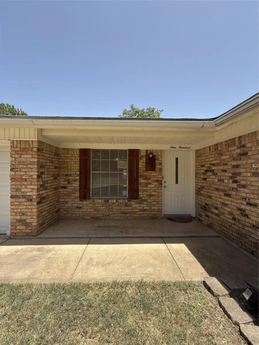900 Prestwick Street, Bedford, TX 76022 - #2