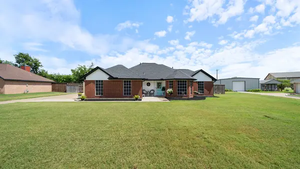 208 Country View Lane, Crandall, TX 75114