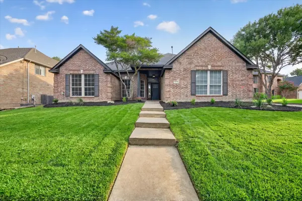 7915 Rogue River Trail, Fort Worth, TX 76137