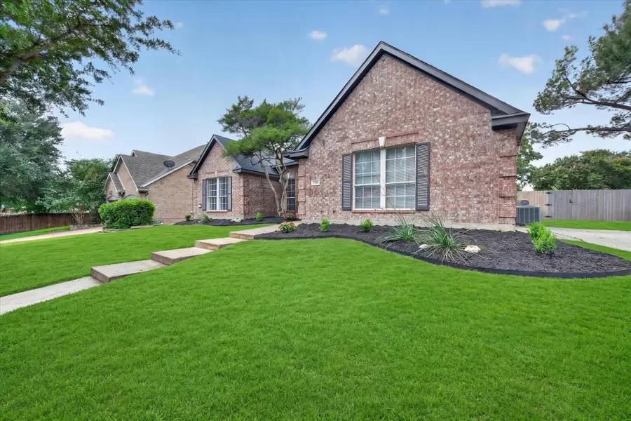 7915 Rogue River Trail, Fort Worth, TX 76137 - #2