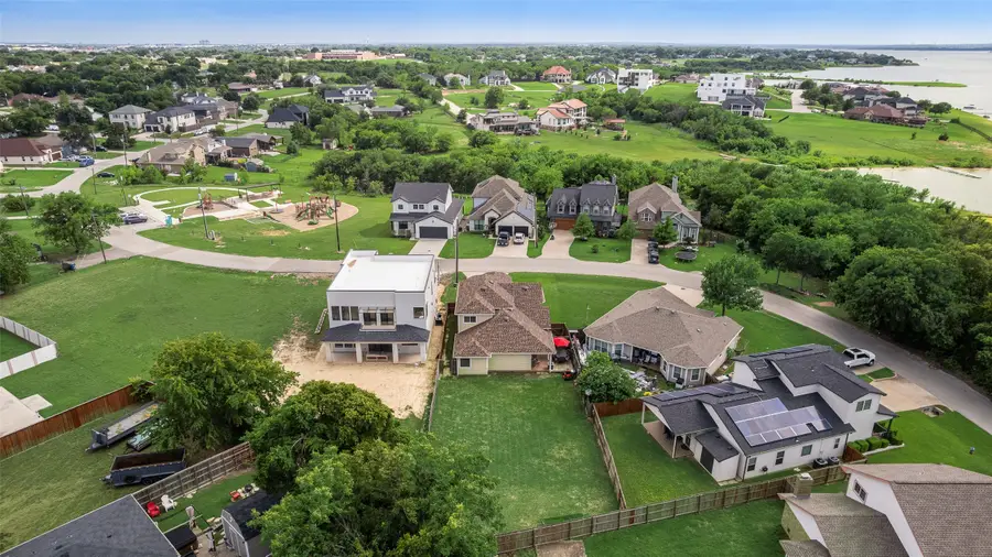 7622 W Shore Drive, The Colony, TX 75056 - #2