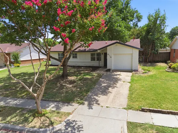 2114 Brookshire Street, Arlington, TX 76010