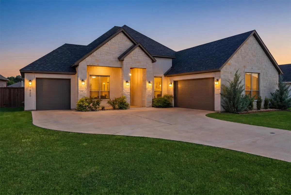 1525 Blue Lake Drive, Burleson Joshua, TX 76058 - #1