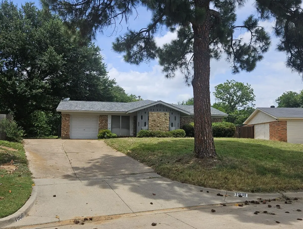 1908 Brookview Drive, Arlington, TX 76010 - #1