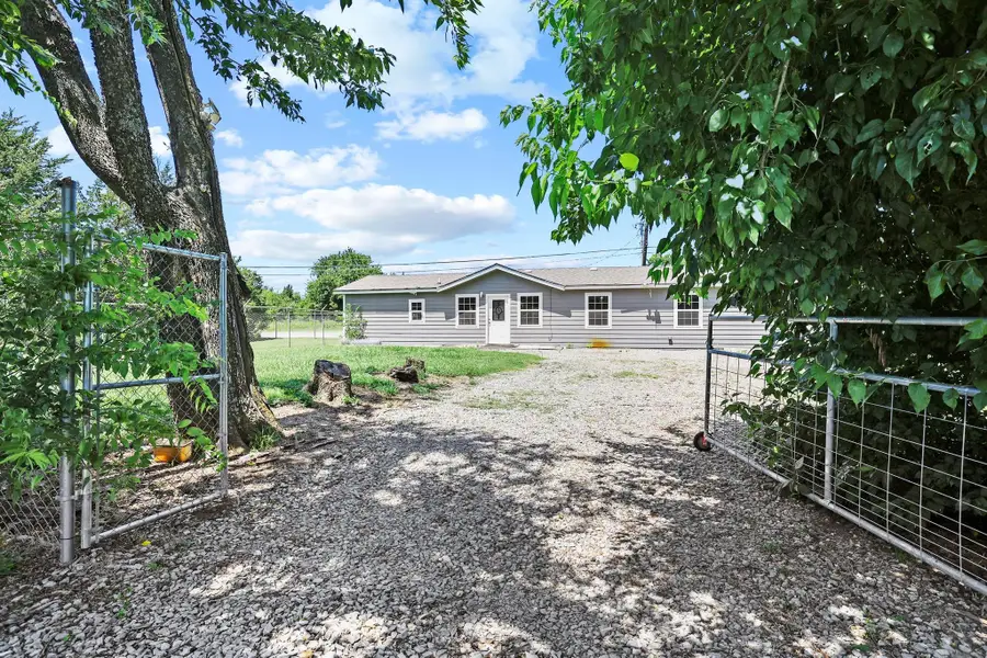 231 Juniper Drive, Pottsboro, TX 75076 - #3