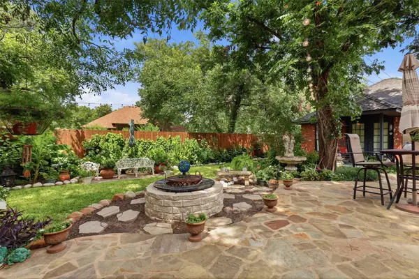 5210 Wedgefield Road, Granbury, TX 76049