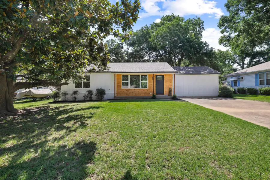 709 Lipscomb Street, Bonham, TX 75418 - #3