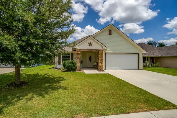 216 Lovers Path Drive, Springtown, TX 76082