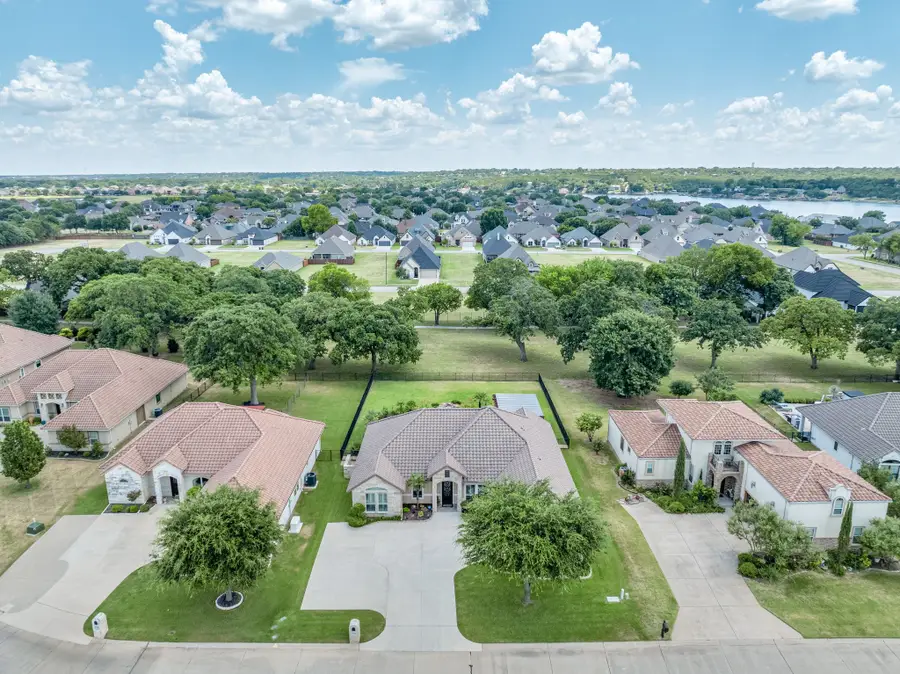 1104 Catalina Bay Boulevard, Granbury, TX 76048 - #3