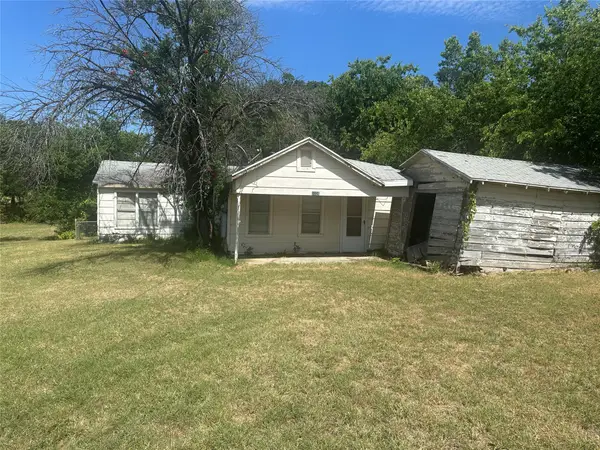 3324 Mohawk Trail, Lake Worth, TX 76135