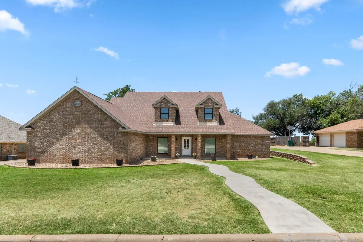 1111 S Ash, Archer City, TX 76351 - #1