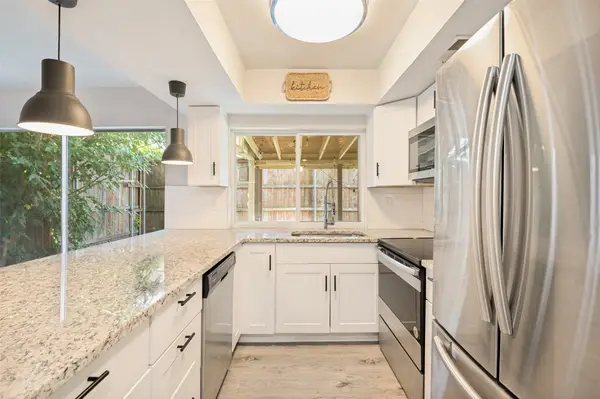 2108 Via Madonna, Carrollton, TX 75006